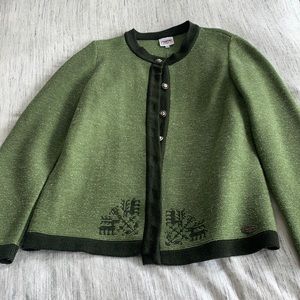 Austrian Steffens sweater with beautiful details